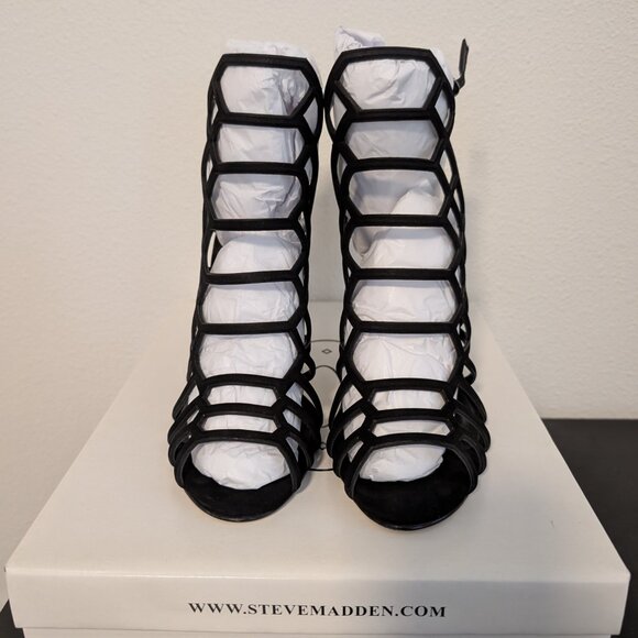 NEW Steve Madden Slithur Black Nubuck Heels, Size 7.5 - Picture 2 of 7